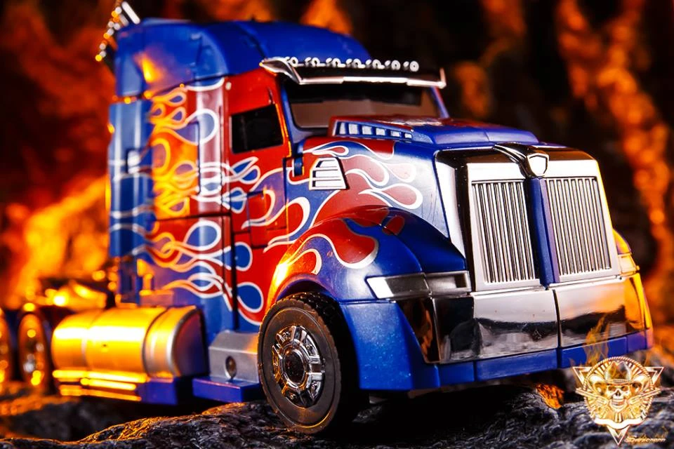 AlienAttack Toys AAT A-01CC Optimus Prime 11 AlienAttack Toys AAT A-01CC Optimus Prime - Image 9