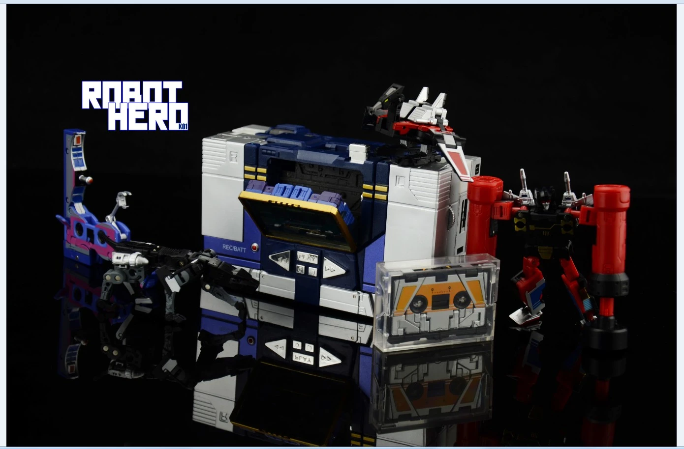 Robot Hero K-01 Pony MP-13 Soundwave Masterpiece 9 Robot Hero K-01 Pony MP-13 Soundwave Masterpiece - Image 7