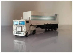 DX9 Toys X34W Ranton Ultra Magnus -Cheap Action Figures Store e8f233b64f