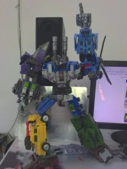 Machine Boy MBD Mammoth On Slaught Combaticons Bruticus -Cheap Action Figures Store f376c66e50