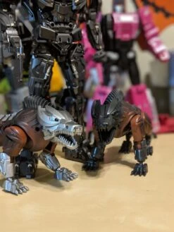 Unique Toys UT Steeljaw For Perukill AOE Lockdown Set Of 2 -Cheap Action Figures Store fcc844ab86